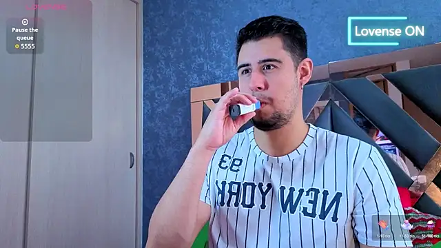 ryan evanss online show from November 2025 12:49:01 PM