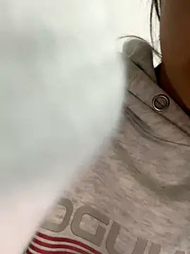 MengMeng0515 online show from November 2025 01:06:01 PM