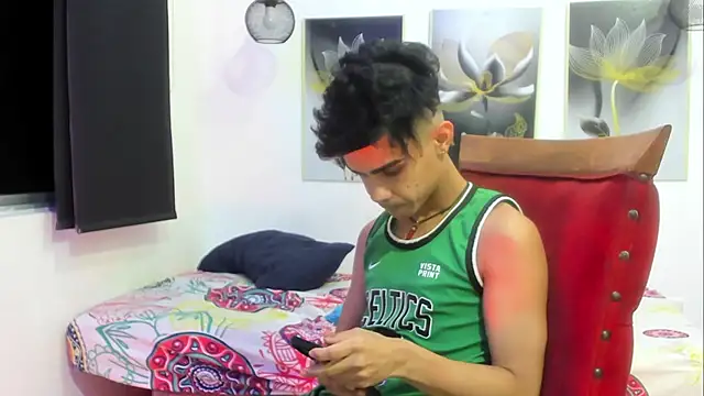 Violet Dream2 online show from April 2026 12:36:02 AM