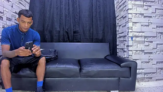 Snapshot of Crazy_Cult_Sex chatting on November 2025 01:18:02 PM Crazy Cult Sex online show from November 2025 01:18:02 PM