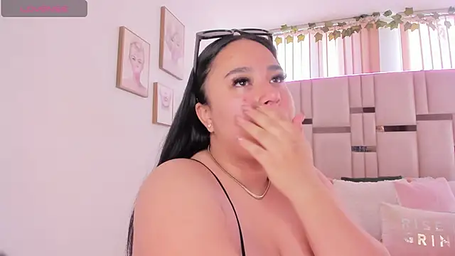 Snapshot of Zoey_thompson chatting on December 2025 07:53:01 PM Zoey thompson online show from December 2025 07:53:01 PM