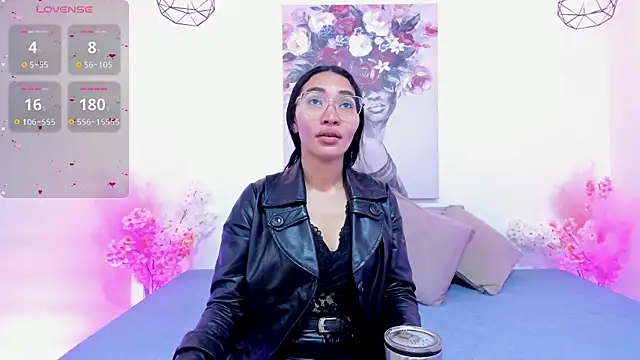 Snapshot of lucyy_liiuu chatting on November 2025 01:11:01 PM lucyy liiuu online show from November 2025 01:11:01 PM