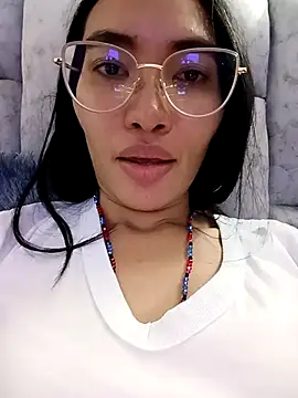 Snapshot of lucyy_liiuu chatting on November 2025 11:15:01 PM lucyy liiuu online show from November 2025 11:15:01 PM