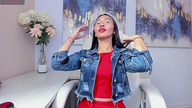 Snapshot of lucyy_liiuu chatting on December 2025 04:14:02 PM lucyy liiuu online show from December 2025 04:14:02 PM