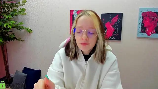 R0cket bunny online show from December 2025 12:38:02 AM