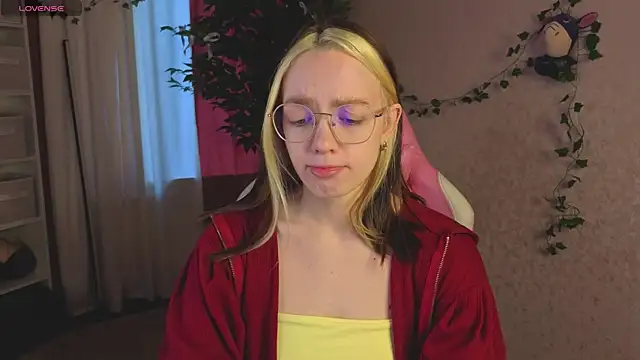 R0cket bunny online show from April 2026 12:43:02 AM