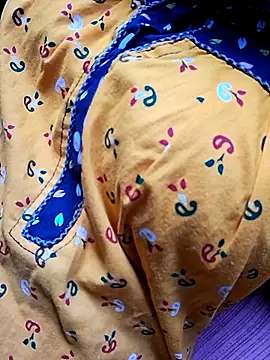 Snapshot of Mon-Shot9 chatting on September 2025 11:13:02 AM Mon-Shot9 online show from September 2025 11:13:02 AM