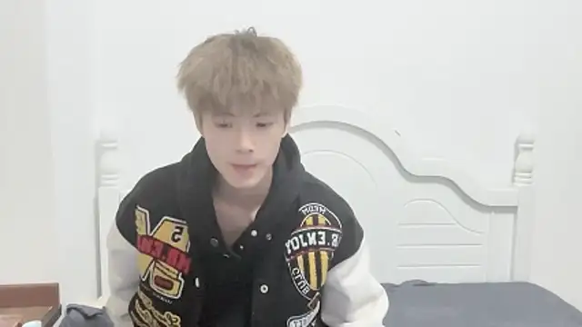 Snapshot of linger2563 chatting on October 2025 01:39:01 PM linger2563 online show from October 2025 01:39:01 PM