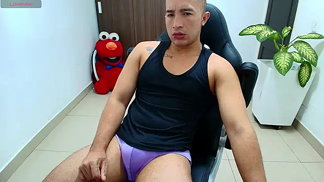 sebastian oconnor77 online show from October 2025 12:41:02 PM