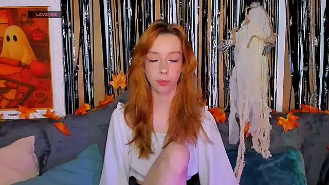 Lori Williams online show from October 2025 12:58:01 AM