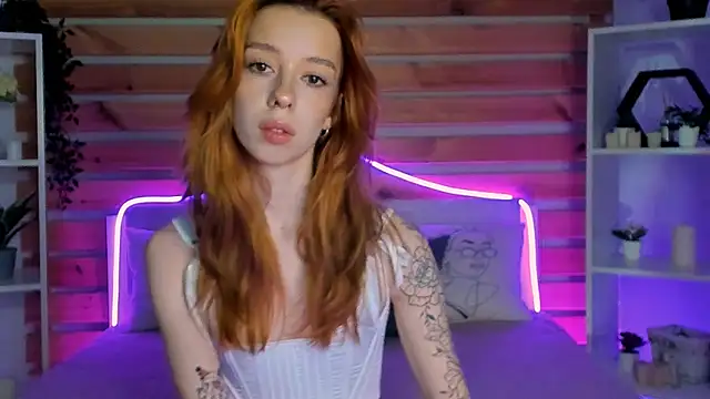 Lori Williams online show from November 2025 12:54:02 AM