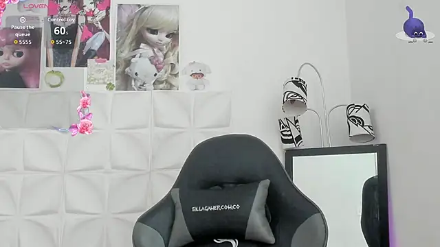 Snapshot of JuliethMoss chatting on November 2025 03:39:01 PM JuliethMoss online show from November 2025 03:39:01 PM