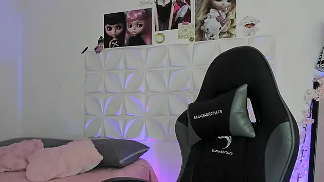 Snapshot of JuliethMoss chatting on November 2025 09:36:02 PM JuliethMoss online show from November 2025 09:36:02 PM