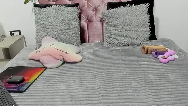 ivy moon05 online show from January 2026 05:27:02 PM