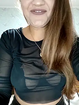 Snapshot of Viola3102 chatting on September 2025 03:58:02 PM Viola3102 online show from September 2025 03:58:02 PM