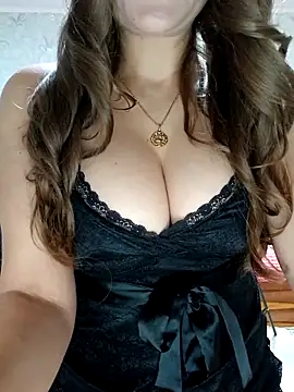 Snapshot of Viola3102 chatting on November 2025 07:02:02 PM Viola3102 online show from November 2025 07:02:02 PM