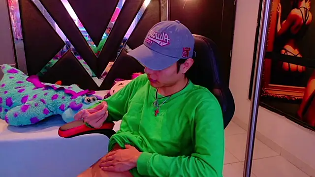 Snapshot of alandelrey57 chatting on February 2026 06:40:02 AM alandelrey57 online show from February 2026 06:40:02 AM