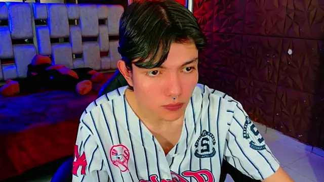 Snapshot of alandelrey57 chatting on February 2026 02:51:01 AM alandelrey57 online show from February 2026 02:51:01 AM