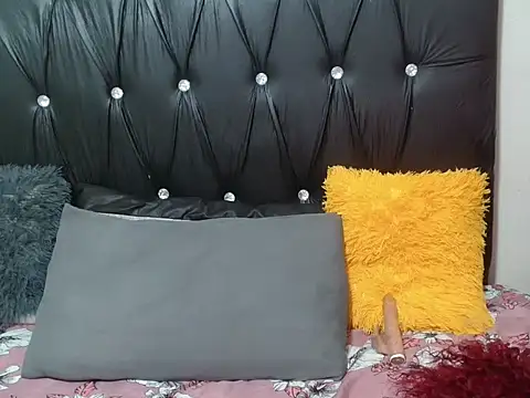 Lsnickykhanyile online show from November 2025 05:22:01 PM