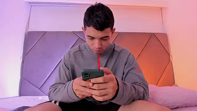 Snapshot of andrew_colleman chatting on September 2025 05:42:01 AM andrew colleman online show from September 2025 05:42:01 AM