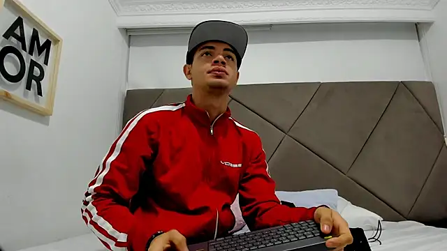 Snapshot of andrew_colleman chatting on September 2025 03:11:01 AM andrew colleman online show from September 2025 03:11:01 AM