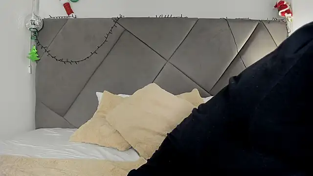 Snapshot of andrew_colleman chatting on November 2025 04:22:01 AM andrew colleman online show from November 2025 04:22:01 AM