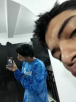 Snapshot of andrew_colleman chatting on November 2025 05:08:02 AM andrew colleman online show from November 2025 05:08:02 AM