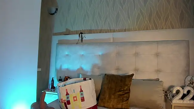 AbbyBeck online show from October 2025 12:15:01 PM