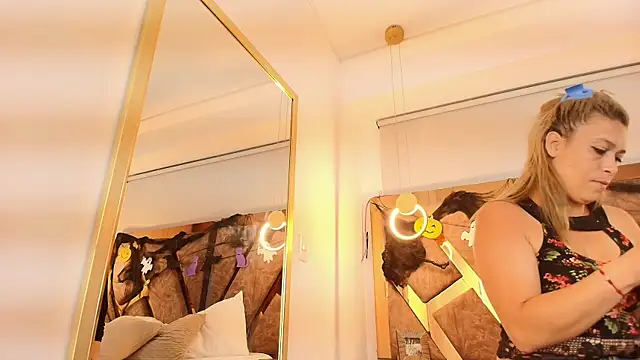 Snapshot of zarah_andrew__ chatting on October 2025 11:51:02 AM zarah andrew online show from October 2025 11:51:02 AM