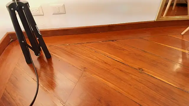 Snapshot of zarah_andrew__ chatting on October 2025 12:19:02 PM zarah andrew online show from October 2025 12:19:02 PM