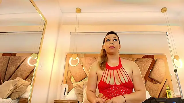 Snapshot of zarah_andrew__ chatting on December 2025 03:10:01 PM zarah andrew online show from December 2025 03:10:01 PM