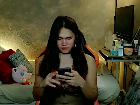 Snapshot of YllanaAltheaXxX chatting on May 2026 06:53:01 AM YllanaAltheaXxX online show from May 2026 06:53:01 AM