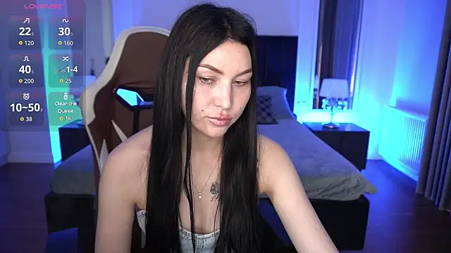 EliseVelour online show from May 2026 12:45:01 PM