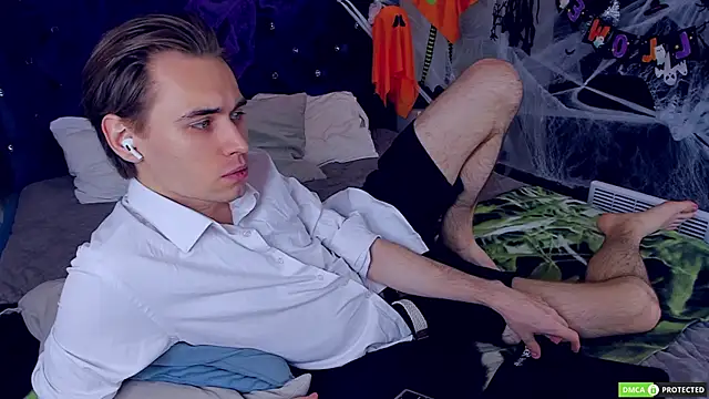 WilliamDyson online show from October 2025 03:07:01 AM