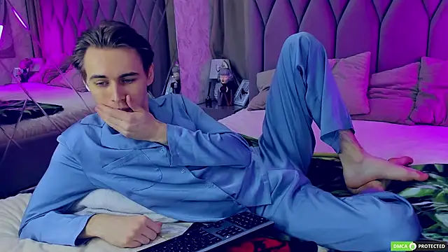 WilliamDyson online show from November 2025 03:07:01 AM