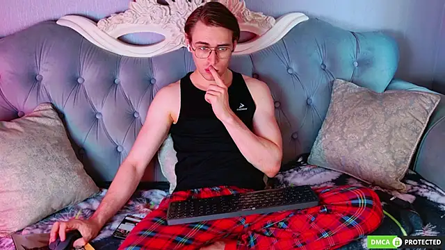 WilliamDyson online show from July 2026 03:22:01 AM