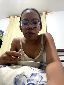 Valen1800 online show from November 2025 02:00:01 AM