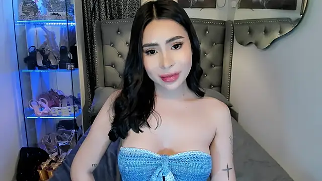 Claudia empress online show from October 2025 06:40:02 PM