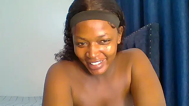 Snapshot of Curvy_Scarlet chatting on September 2025 05:15:02 PM Curvy Scarlet online show from September 2025 05:15:02 PM