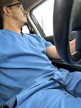 Dwizzlerperizzlee online show from April 2026 04:45:02 PM