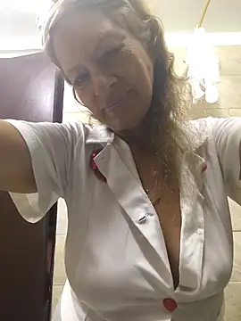 MaryeLunna online show from October 2025 11:08:02 AM