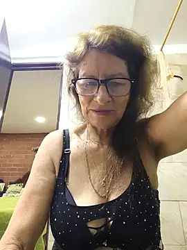 MaryeLunna online show from November 2025 11:32:02 AM