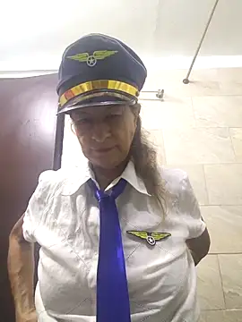 MaryeLunna online show from March 2026 11:13:01 AM