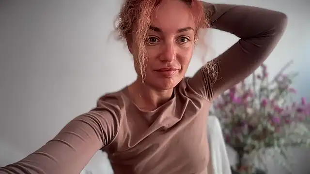 Reddgiirl online show from October 2025 09:08:01 AM