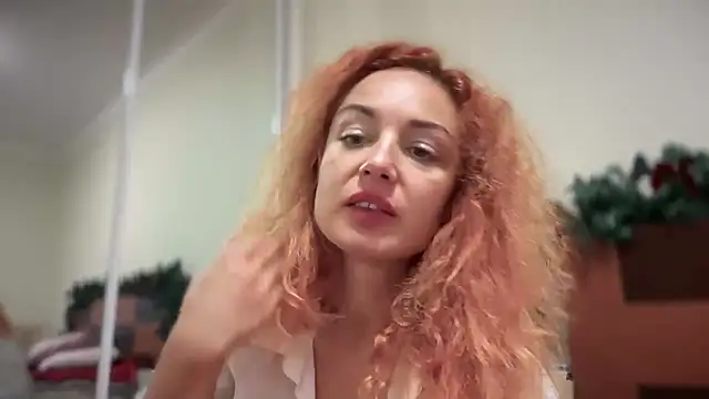 Reddgiirl online show from November 2025 10:40:02 AM