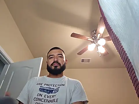 Snapshot of Lb228w chatting on September 2025 05:23:02 PM Lb228w online show from September 2025 05:23:02 PM