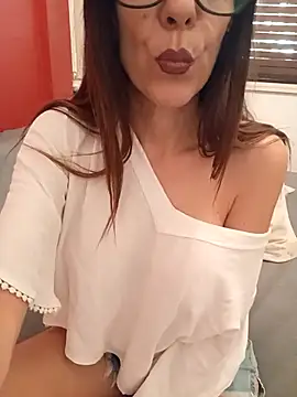 Esmeralda passion online show from October 2025 02:07:01 PM