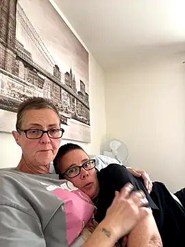 Snapshot of Curvy-Jinx chatting on September 2025 12:16:02 PM Curvy-Jinx online show from September 2025 12:16:02 PM