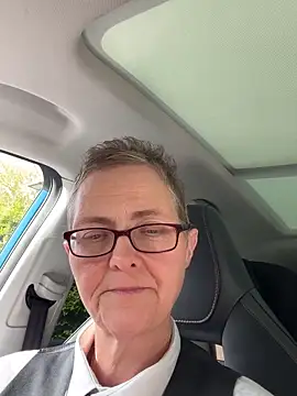 Snapshot of Curvy-Jinx chatting on September 2025 11:35:01 AM Curvy-Jinx online show from September 2025 11:35:01 AM