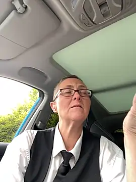 Snapshot of Curvy-Jinx chatting on September 2025 09:46:01 AM Curvy-Jinx online show from September 2025 09:46:01 AM